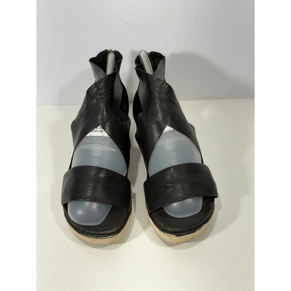 Eileen Fisher‎ Black Leather Crisscross Platform Sandals Back Zip Size 6.5